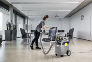 Професионална прахосмукачка  Karcher NT 40/1 AP