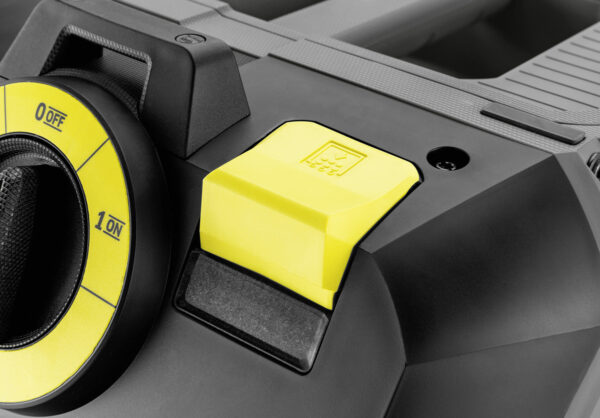 Професионална прахосмукачка Karcher 30/1 Ap Te L с допълнителен контакт - Image 3