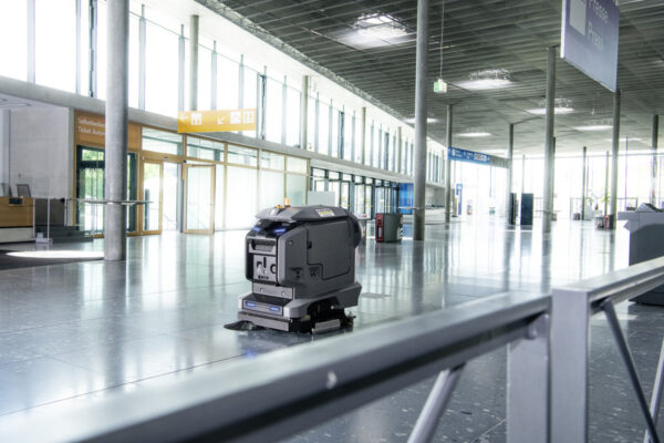 Подопочистващ робот Karcher Kira B 50 - Image 3