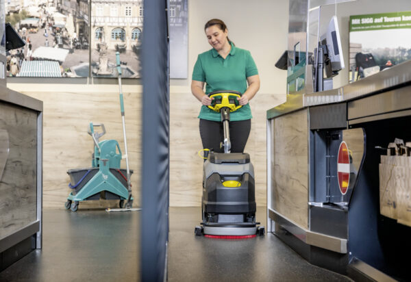 Karcher BD 35/15 C Classic BP Pack - Image 5